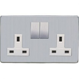 13A Twin Socket Satin Chrome Y33.250.SCW
