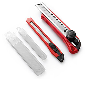 Dekton DT60127 2 Piece Snap-Off Knife Set With 5PC 9mm + 5PC 18mm Blades