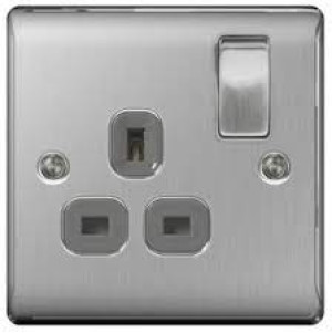 BG NBS21G Nexus Brushed Steel Single Switched Socket Rounded Plate 13 Amp