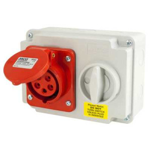 Shayla II1331R 16A 3P+E 380-415V Waterproof Interlock Switched Socket 6H Red