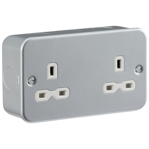 Metal Clad 13A 2G Unswitched Socket