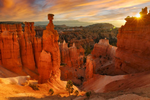 Motiv als Fensterfolie - Thors Hammer Bei Sonnenaufgang Im Bryce Ca...