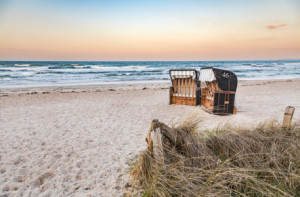 Bild Fensterfolie - Steife Brise Am Timmendorfer Strand oder mit Ei...