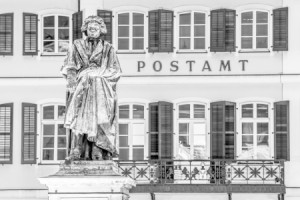 Wunschmotiv auf Fensterfolie - Beethoven-Denkmal In Bonn - Monochro...
