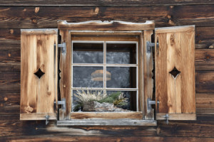 Bilder Fensterfolie - Almhüttenfenster oder mit Eigenem Foto