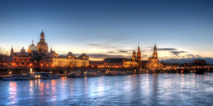 Wunschbild Glas-Schneidebrett - Dresden Skyline oder mit Eigenem Foto