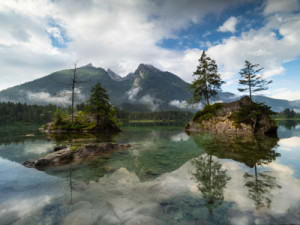 Motiv auf Glas-Schneidebrett - Hintersee oder mit Eigenem Foto