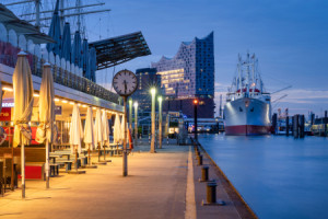 Bild Glas-Schneidebrett - Hamburger Hafen Bei Nacht oder mit Eigene...