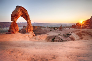 Bild Grußkarte - Sonnenuntergang Am Delicate Arch Utah oder mit Eig...