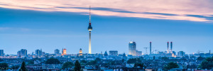 Wunschmotiv als Grußkarte - Berlin Skyline Panorama Mit Fernsehturm...