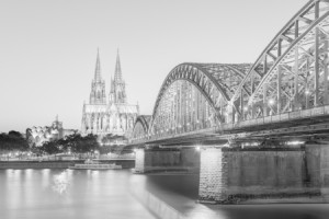 Foto auf Grußkarte - Köln Am Abend Schwarz-Weiß oder mit Eigenem Fo...