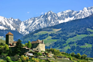 Motiv Kissen - Schloss Tirol oder mit Eigenem Foto