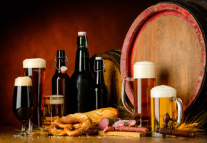 Wunschbild auf Kissen - Stillleben Mit Verschiedenen Biersorten ode...