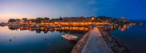 Foto Label - Lesbos Molivos Hafen Blaue Stunde Panorama Ohne Boot o...