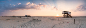 Motiv auf Label - Pfahlbauten Am Strand In Sankt Peter-Ording oder ...
