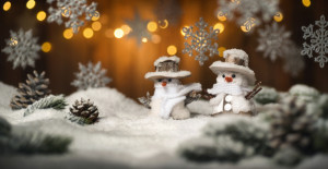 Wunschbild auf Label - Weihnachtsszene Mit Schneemann Und Ornamente...