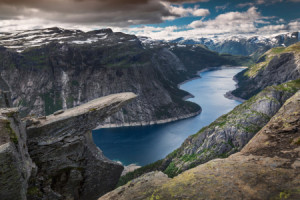 Bild Leinwand - Felsvorsprung Trolltunga Norwegen oder mit Eigenem ...