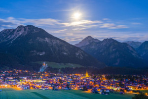 Fotoleinwand - Oberstdorf Vollmond oder mit Eigenem Foto