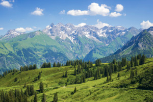 Wunschmotiv auf Leinwanddruck - Allgäuer Berge oder mit Eigenem Foto