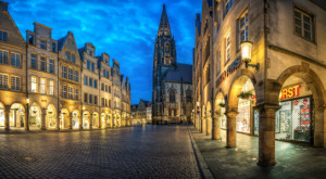 Motiv als Leinwanddruck - Münster Prinzipalmarkt Lambertikirche ode...