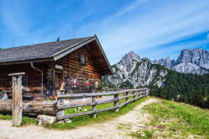 Fotoleinwanddruck - Blick Auf Die Litzlalm Mit Hütte In Österreich ...