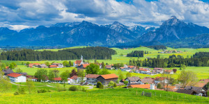 Motiv Leinwanddruck - Frühling Im Ostallgäu oder mit Eigenem Foto