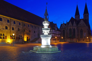Wunschbild Leinwanddruck - Der Mittelalterliche Altstadtmarkt oder ...