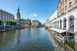 Bild auf Leinwanddruck - Alsterarkaden In Hamburg oder mit Eigenem ...
