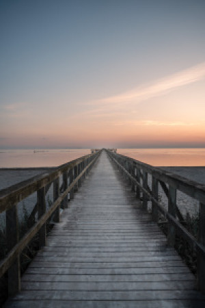 Bilder Leinwand - Sonnenuntergang Am Steg Im Meer In Schweden oder ...