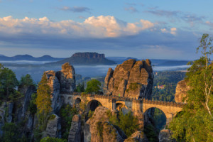 Wunschbild auf Leinwand - Bastei - Sächsische Schweiz oder mit Eige...