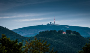 Wunschmotiv auf Papier - Burgberg Vs Brocken oder mit Eigenem Foto