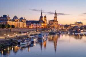 Bilder Papier - Dresden Stadtansicht Bei Sonnenuntergang oder mit E...