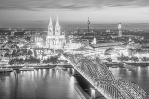 Foto auf Poster - Köln Stadtansicht Schwarzweiß oder mit Eigenem Fo...