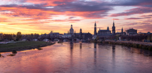 Wunschbild auf Poster - Dresden Skyline Panorama Bei Sonnenaufgang ...