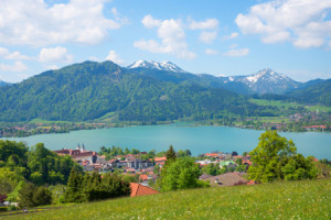 Wunschbild Poster - Frühlingslandschaft Oberhalb Tegernsee oder mit...