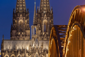 Wunschmotiv als Poster - Stadtbild Der Sehnsucht oder mit Eigenem Foto