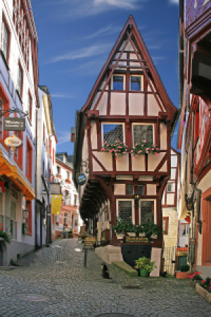 Posterdruck - Das Spitzhäuschen Von Bernkastel Kues oder mit Eigene...