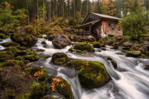 Wunschmotiv auf Schieferplatte - Alte Mühle Im Salzburger Land oder...