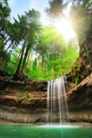 Motiv auf Tapete - Faszinierende Landschaft Mit Wasserfall oder mit...