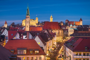 Motiv auf Tapete - Nürnberg Bei Nacht oder mit Eigenem Foto
