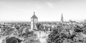 Tapete - Freiburg Im Breisgau Mit Dem Münster - Monochrom oder mit ...