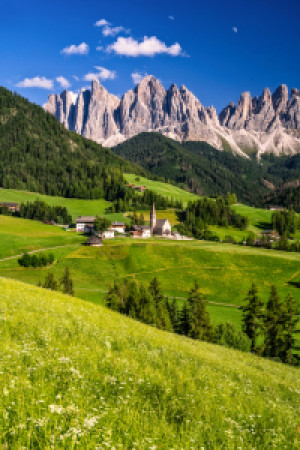 Motiv auf Tapete - Sommer Im Villnösstal oder mit Eigenem Foto