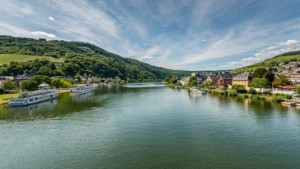 Wunschmotiv als Tapete - Mosel Bei Traben-Trarbach 09 oder mit Eige...
