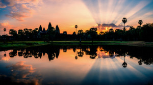 Foto Teppich - Kambodscha - Angkor Wat Bei Sonnenaufgang oder mit E...