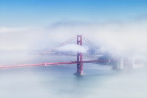 Motiv auf Teppich - Golden Gate Bridge Im Nebel oder mit Eigenem Foto