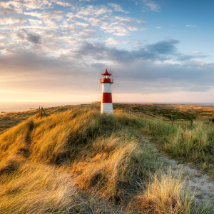 Foto auf Teppich - Leuchtturm List Ost Auf Sylt oder mit Eigenem Foto