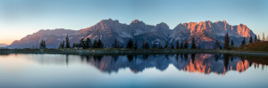 Foto Tischdecke - Wilder Kaiser Im See Gespiegelt Panorama oder mit...
