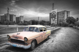 Tragetasche - Oldtimer In Kuba Havanna Rosa Koloriert oder mit Eige...