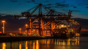 Foto auf Tragetasche - Hamburger Hafen Zur Blauenstunde - Eurogate ...