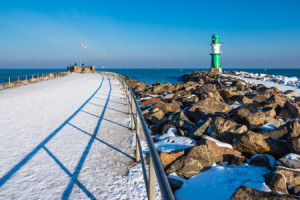 Tragetasche - Mole An Der Ostseeküste In Warnemünde Im Winter oder ...